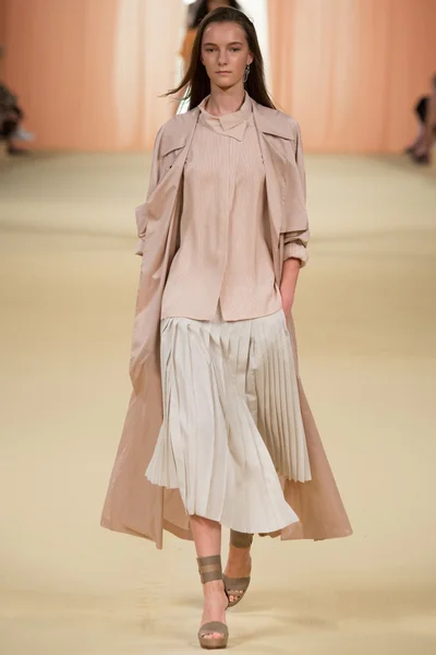 Look 29